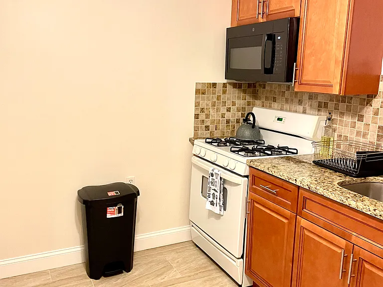266 Gaston Ave #2 — Photo 20