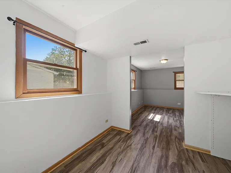 3003 Gilboa Ave — Photo 21