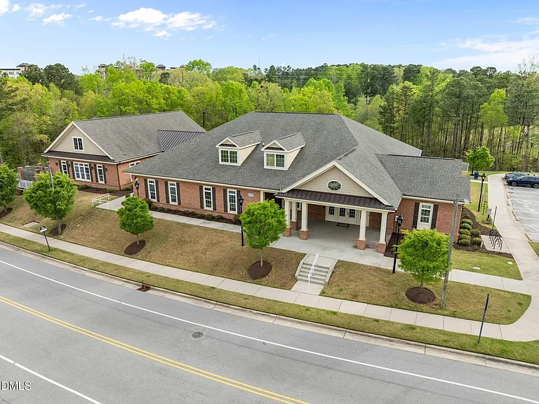 1035 Manorhaven Dr — Photo 33