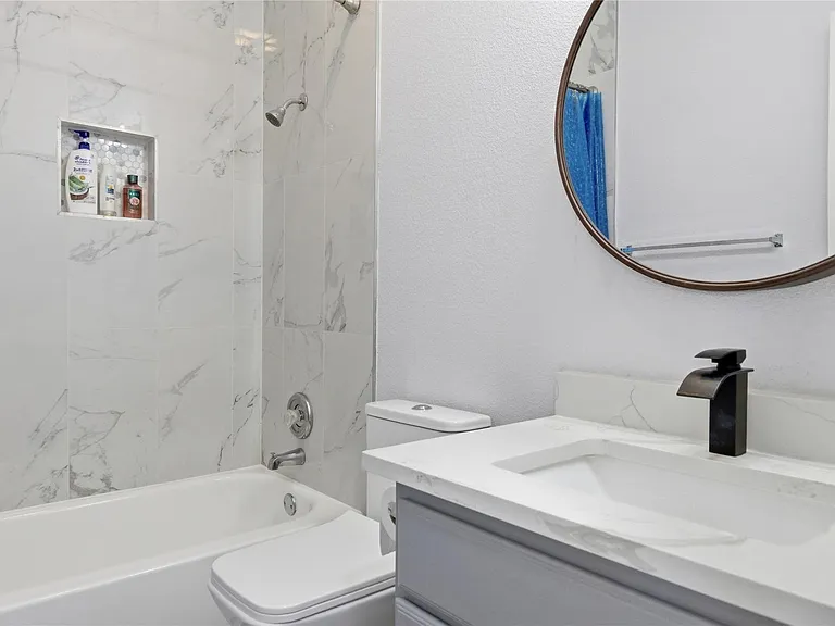 7510 Lazy Creek Dr #A — Photo 8