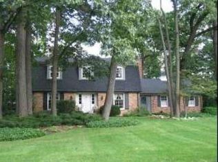 334 E Shady Dr, Palatine, IL 60067