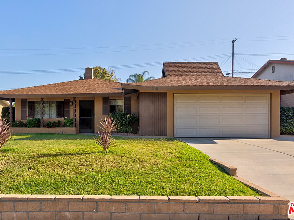 1st image of 3041 E Valley View Ave