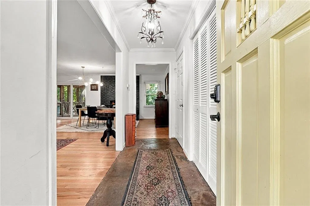 4 bed, 3.0 bath, 4774 sqft, $4,200 — Photo 3