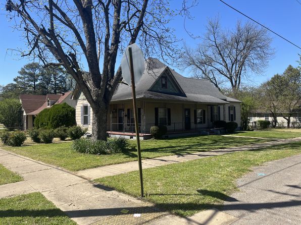 904 W Oak Ave