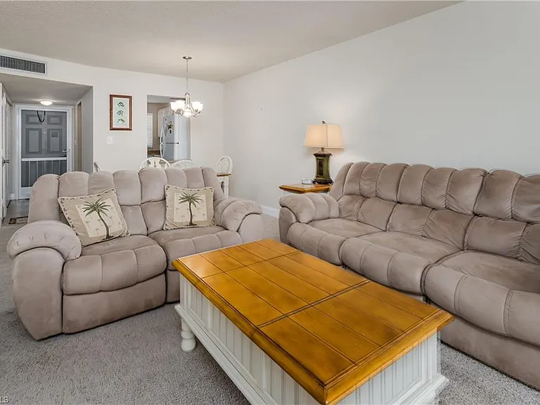 180 Turtle Lake Ct — Photo 9