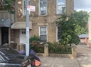 25-46 34th St #2, Astoria, NY 11103