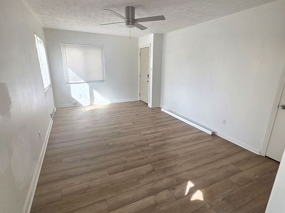 3rd image of 26 E Hudson Ave #2