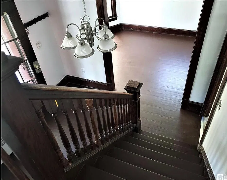 602 Swan St — Photo 4