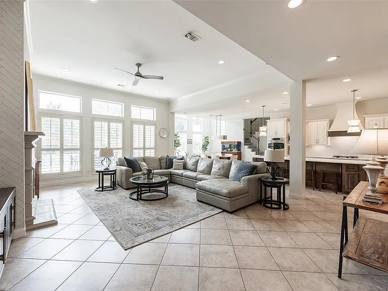 2447 Monarch Terrace Dr — Photo 8