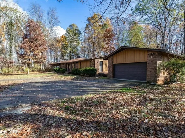 942 Scarlett Oaks Rd, Maryville, TN 37801