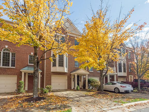 3rd image of 4043 Heatherstone Ct