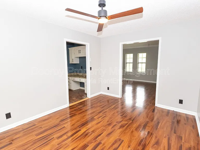 6114 Sasha Ln — Photo 11