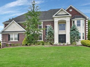16 Fox Hollow Dr, Jackson, NJ