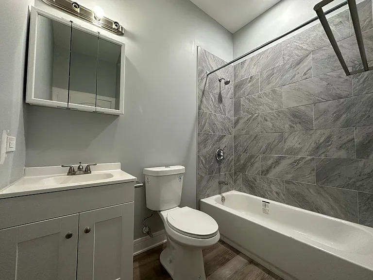 2740 W Jackson Blvd #2 — Photo 8