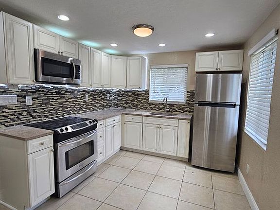 3rd image of 2660 NE 18th St #2660