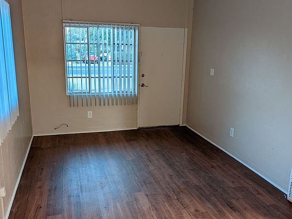 5th image of 3701-3707 E Fairmount Ave #3705