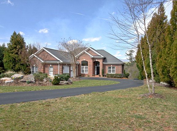 4th image of 5022 Whiterock Ln #0