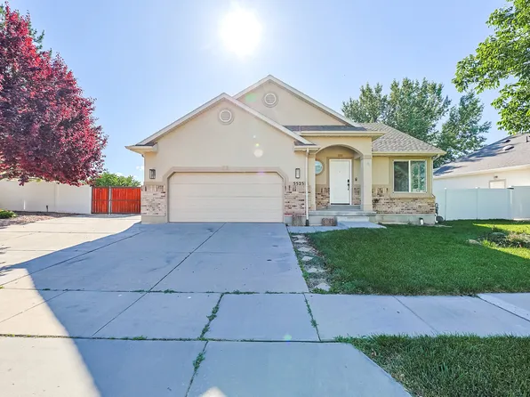 5525 N Hampton Way E, Tooele, UT 84074