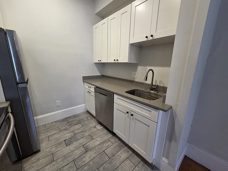 499 Beacon St #4 — Photo 3