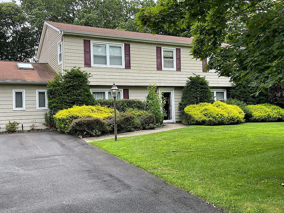 1st image of 77 Strathmore Village Dr