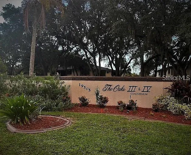 2 bed, 2.0 bath, 838 sqft, $1,400 — Photo 2