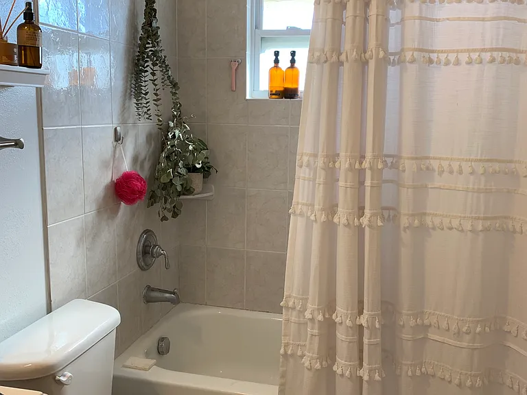 1800 Biscayne Dr #3 — Photo 9