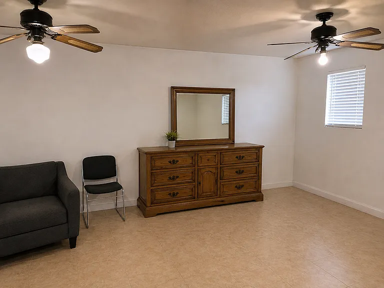 410 C K Clarke St — Photo 10