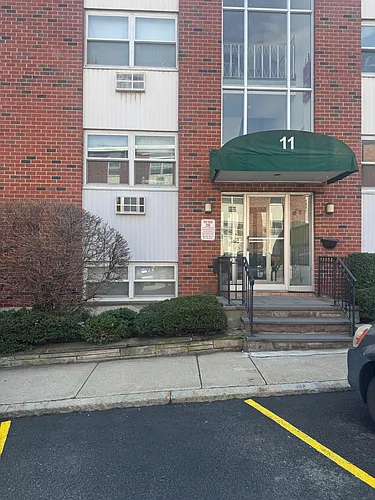 11 Commonwealth Ct Photo 1