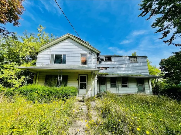 912 Fairfield Ave, Niagara Falls, NY 14305