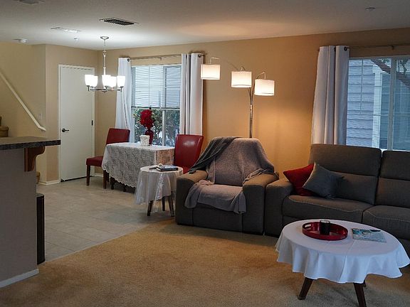 4th image of 211 Kelly Drive
