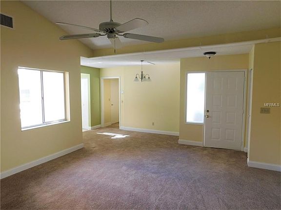 5th image of 390 San Jose Dr