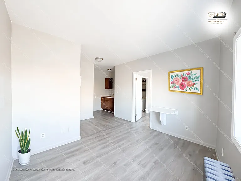 2921 S Saginaw St #2 — Photo 3