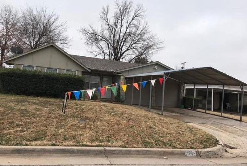 1st image of 512 SW 62nd Ter