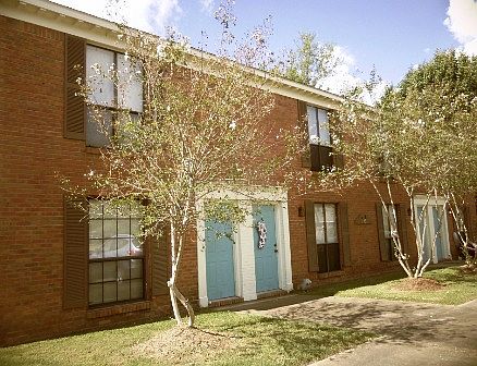 1st image of 136 Park Cir #A