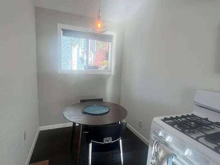 34 Rocca Dr — Photo 3