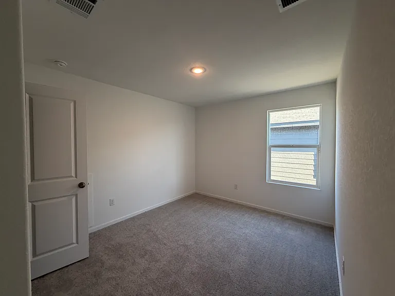 2887 Red Diamond — Photo 18