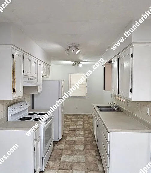 10203 Gutierrez Rd NE — Photo 4