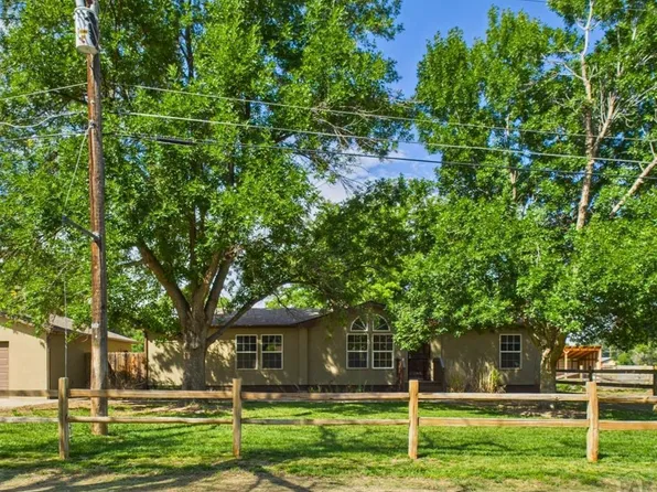 1131 24 1/2 Ln, Pueblo, CO 81006