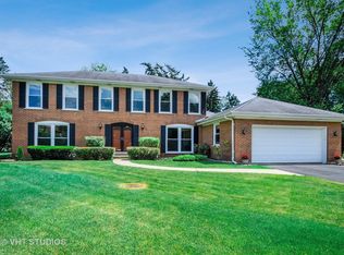 1795 Pondside Dr, Northbrook, IL 60062