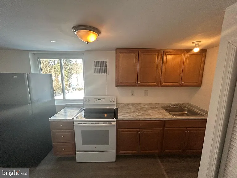 7208 Powhatan St — Photo 23