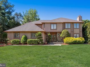 29 Fairhaven Dr, Cherry Hill, NJ 08003