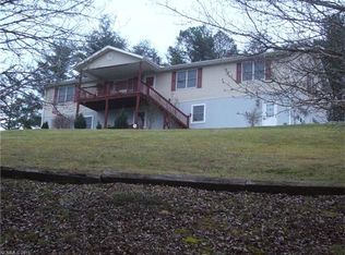 113 Sprouse Town Rd, Weaverville, NC 28787