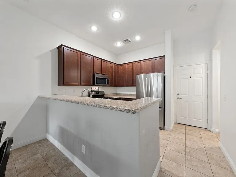 7544 Nicklin St — Photo 16