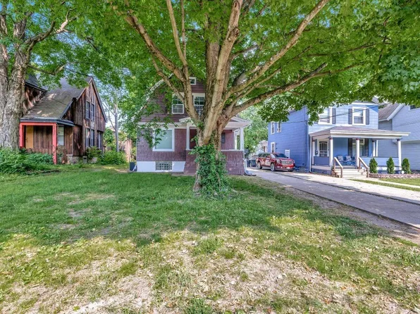 8356 Curzon Ave, Cincinnati, OH 45216