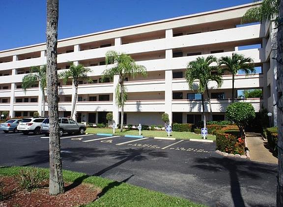 4th image of 7430 Lake Breeze Dr APT 404