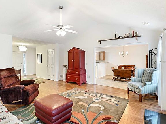 5th image of 258 Memory Ln