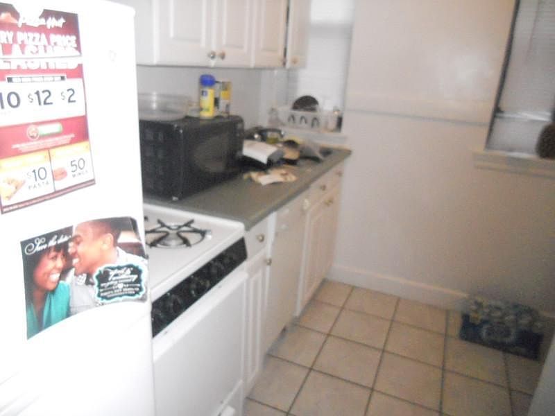 2nd image of 433 Broadway 86c #C4
