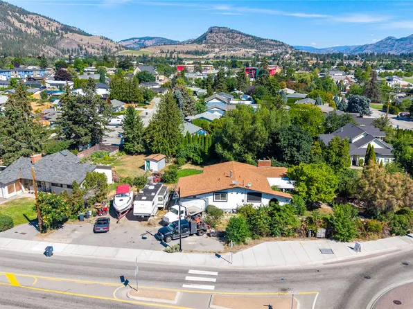 10108 Prairie Valley Rd, Summerland, BC V0H 1Z2