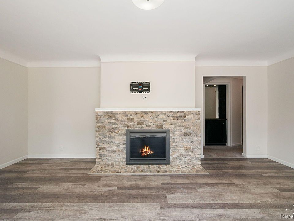 1160 Torrey Rd, photo 8
