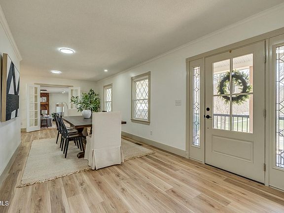 5th image of 1120 Kinzer Ln